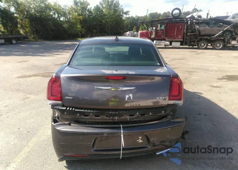 2017 Chrysler 300 300S Awd z USA, uszkodzony, nr VIN 2C3CCAGG4HH518945